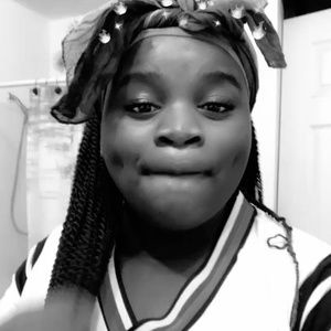 Meet your Posher, Nakayla